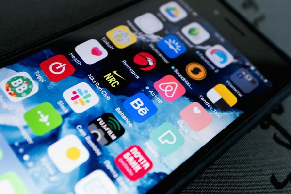 Comment utiliser les technologies de blockchain pour sécuriser les transactions immobilières ?